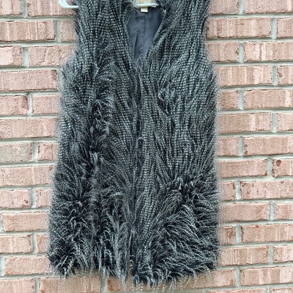 Michael Michael Kors NWOT Stylish Gray Faux Fur Vest